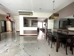 Gold Coast Condo (D5), Condominium #360356941